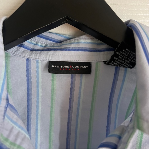 Women’s button down - Picture 3 of 5